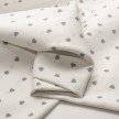 SCAMPOLO CM 60X280 TESSUTO FANTASIA FONDO BIANCO CUORI GRIGI